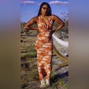 Chic Backless Dress in Earthy Tones